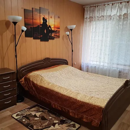 Uiytnaya Kvartira Uspenska 54 Апартаменти